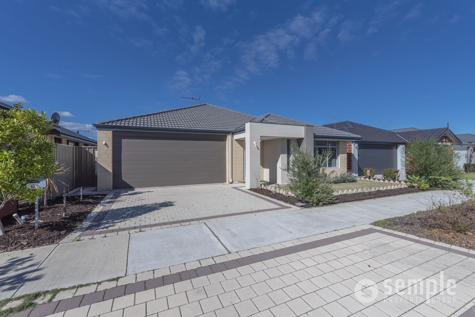 4 bedrooms House in 13 Carbeen View PIARA WATERS WA, 6112
