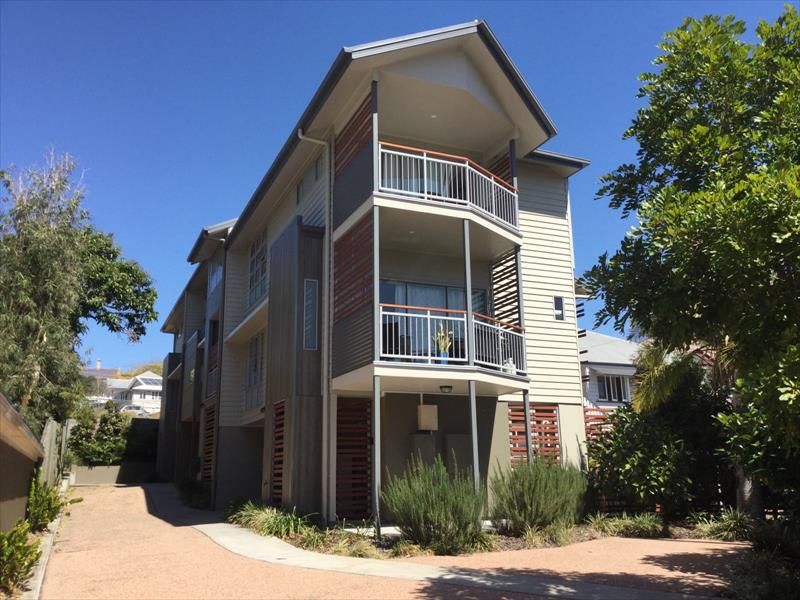 2 bedrooms Townhouse in 1/54 Eildon Road WINDSOR QLD, 4030