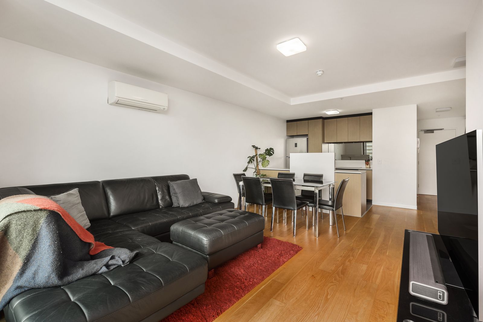 617/15 Clifton Street, Prahran VIC 3181, Image 2