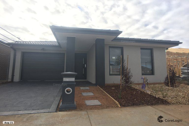 3 bedrooms House in 16 Battery Road POINT COOK VIC, 3030
