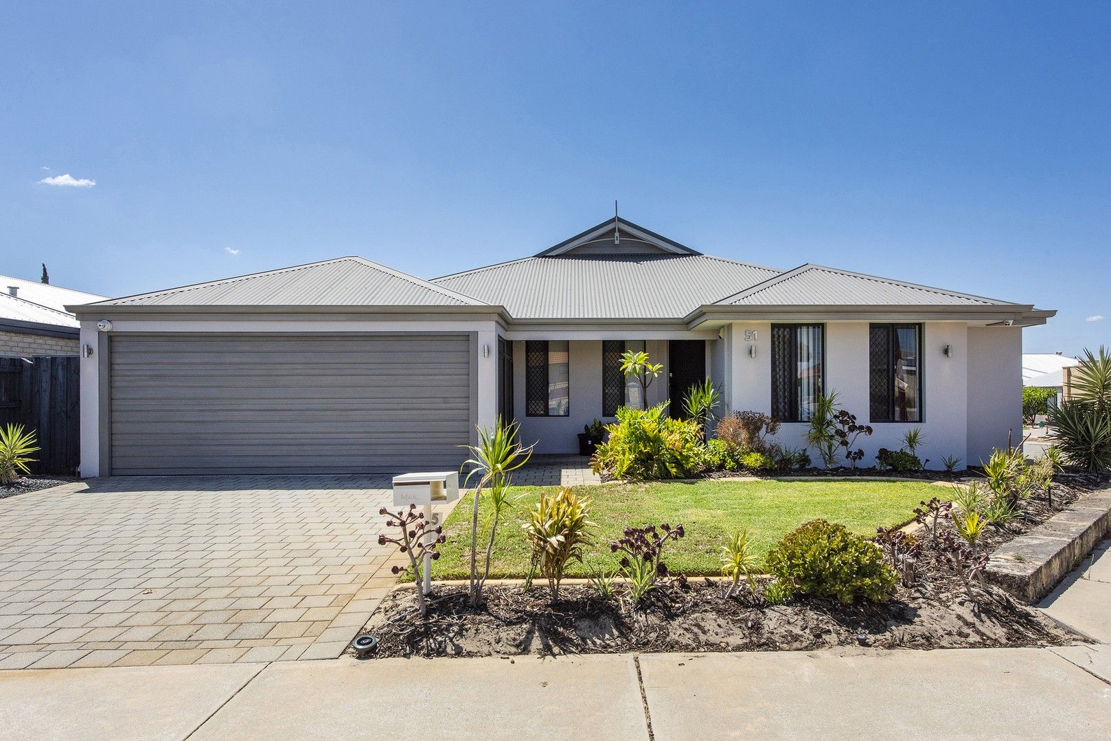 4 bedrooms House in 51 Elmina Avenue ELLENBROOK WA, 6069