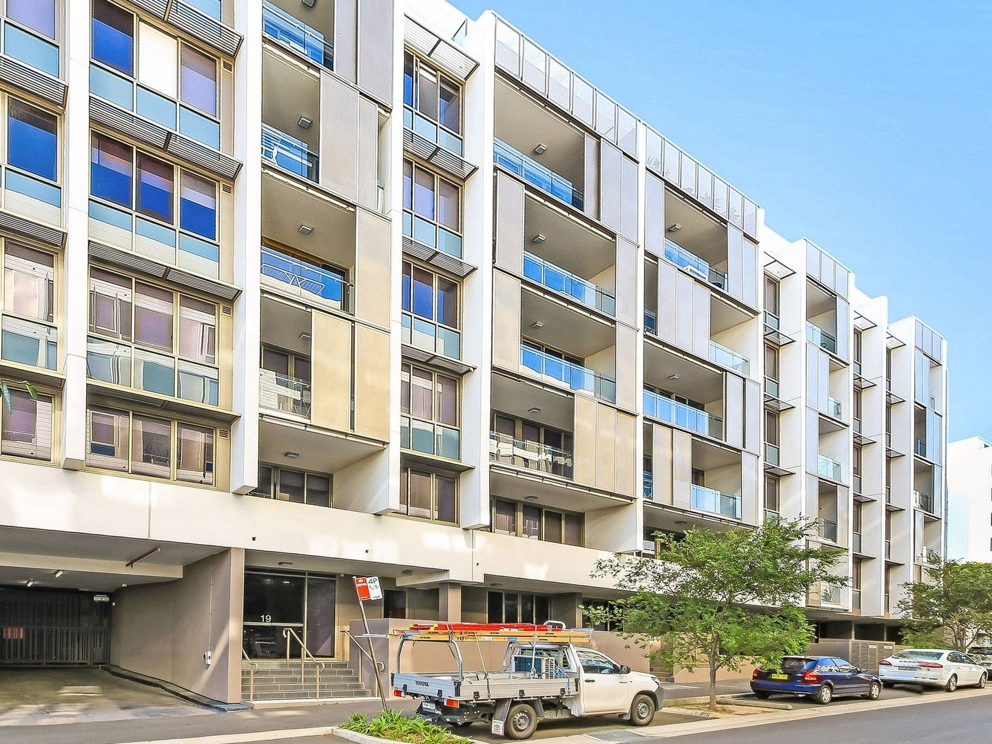 2 bedrooms Apartment / Unit / Flat in Lv2/17-19 Grandstand Pde ZETLAND NSW, 2017