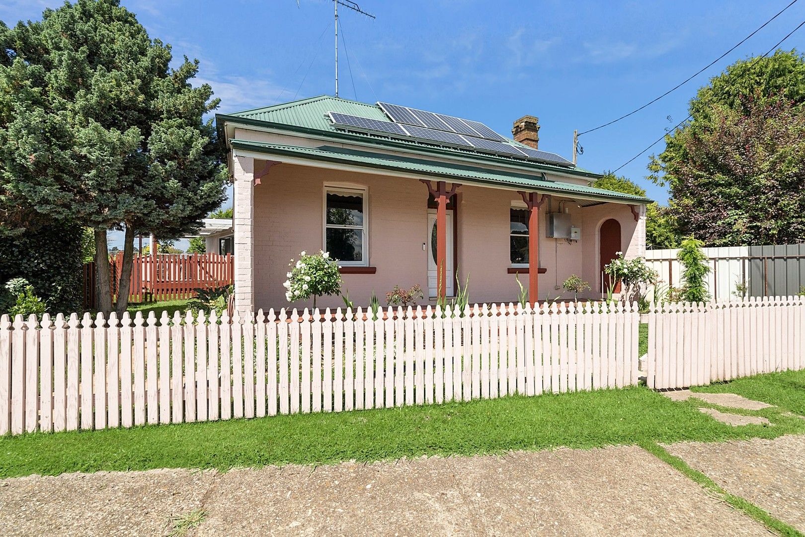 3 bedrooms House in 249 Goulburn Street CROOKWELL NSW, 2583