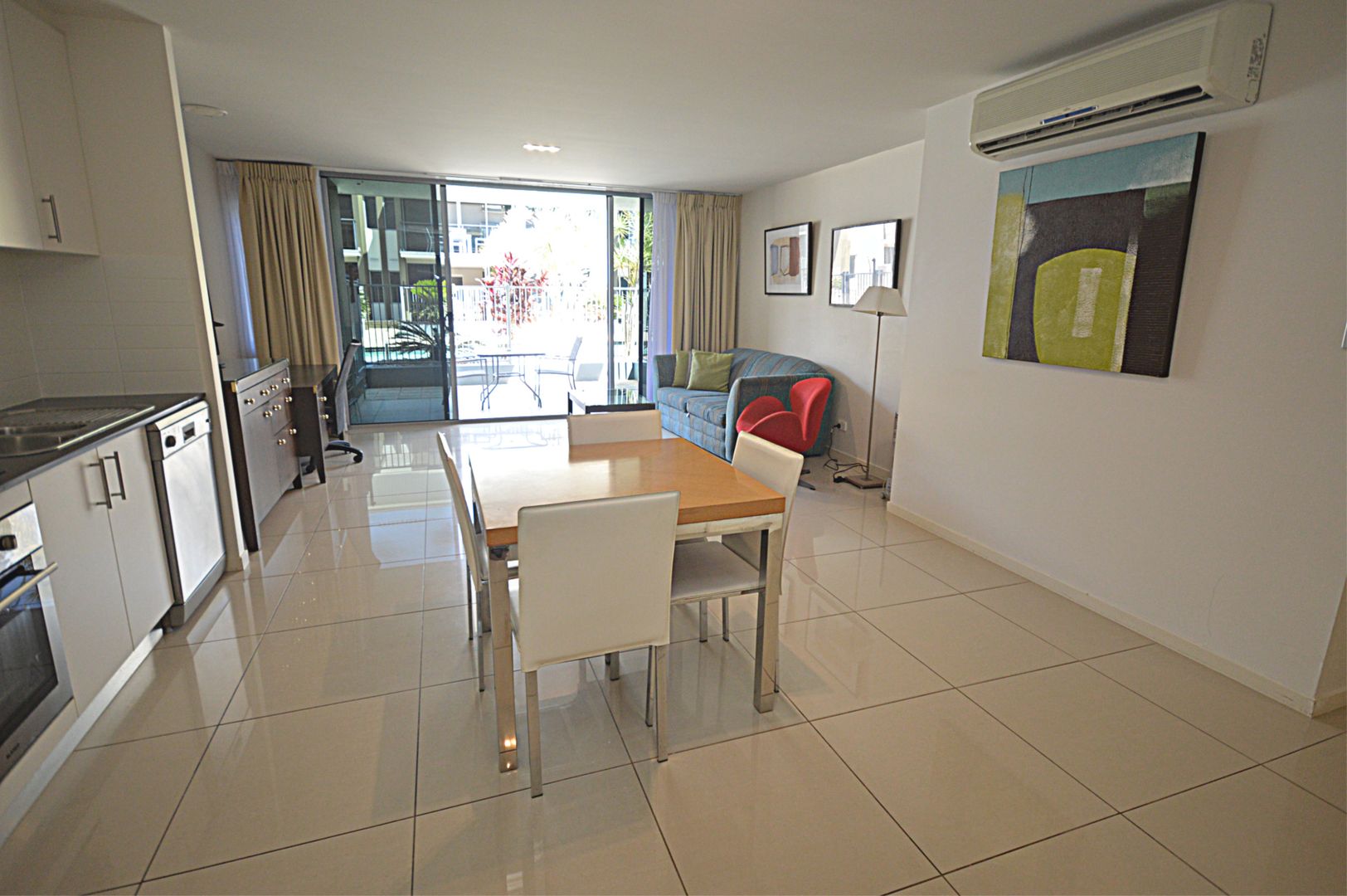 212/628 Esplanade, Urangan QLD 4655, Image 2