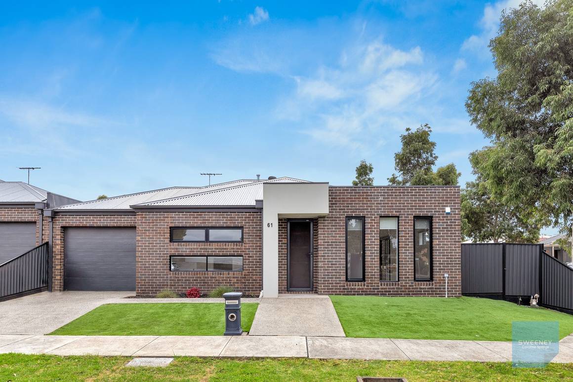 Picture of 61 Katrina Drive, BURNSIDE HEIGHTS VIC 3023