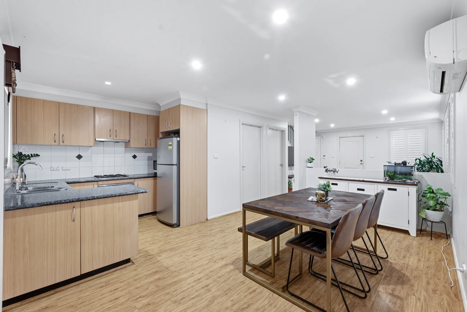 Additional image 3 of 6/9-11 Fourth Avenue, Macquarie Fields NSW 2564