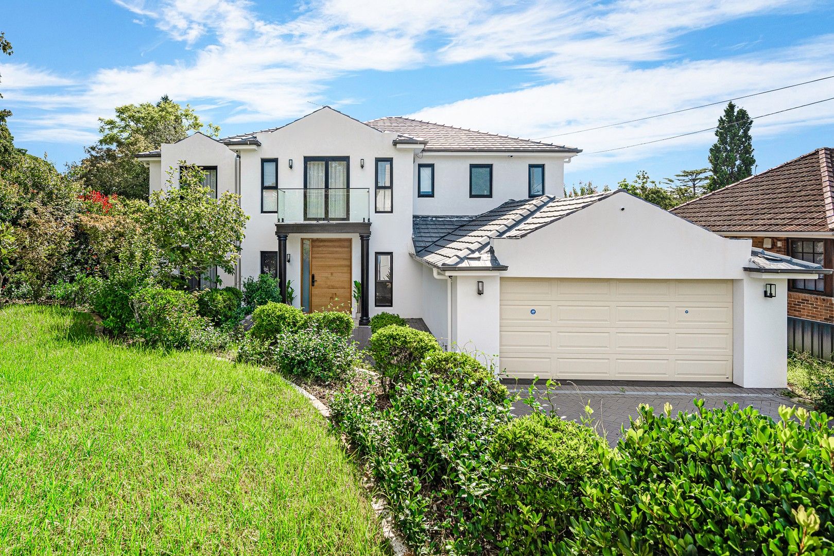 5 bedrooms House in 20 Pleasant Avenue EAST LINDFIELD NSW, 2070