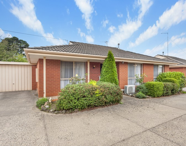 2/1 Cromwell Street, Sebastopol VIC 3356