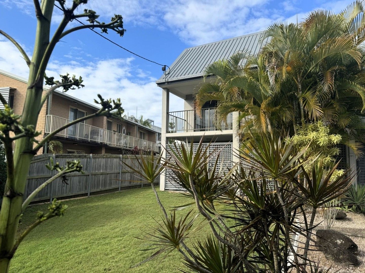 2 bedrooms Apartment / Unit / Flat in 6/17 Akeringa Place MOOLOOLABA QLD, 4557