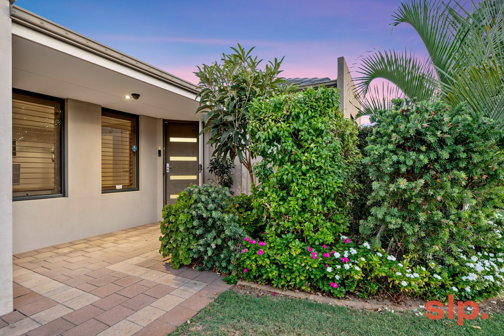 16 Willeroo Chase, Carramar WA 6031, Image 2