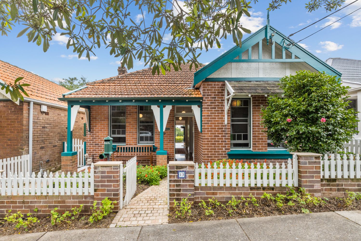 4 bedrooms House in 13 Bongolong Street NAREMBURN NSW, 2065