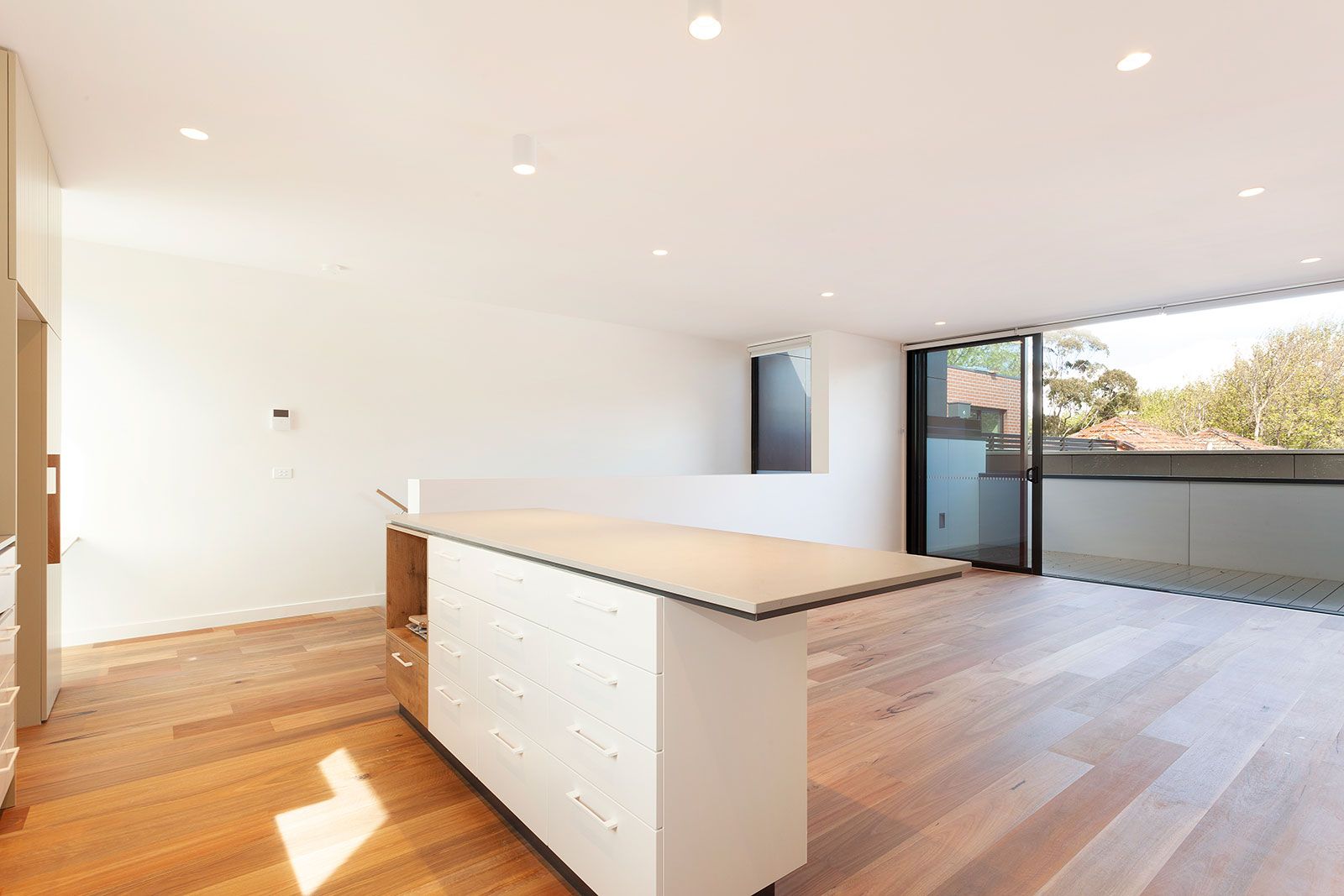 3 bedrooms Townhouse in 6/2 Meredith Street ELWOOD VIC, 3184