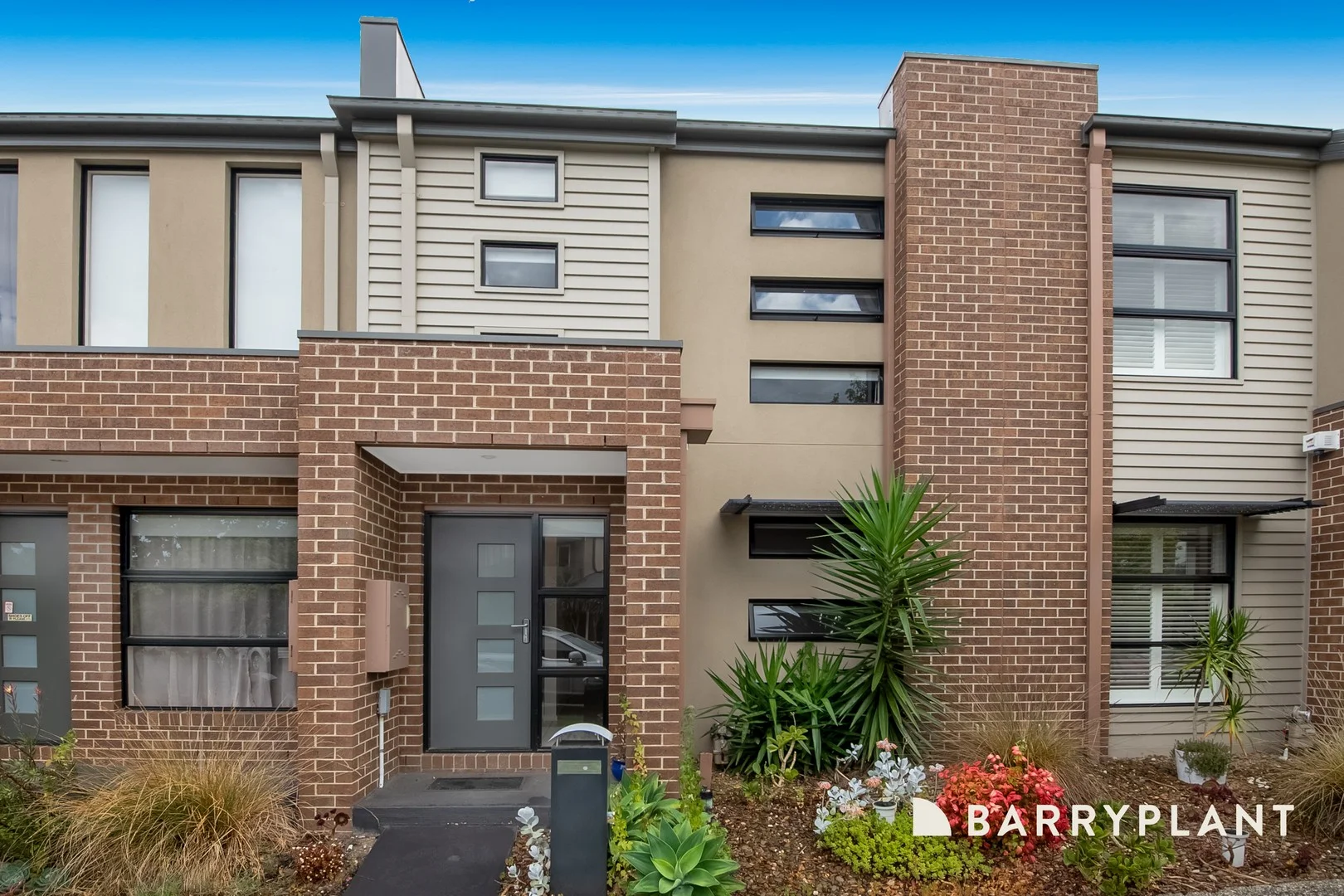 20 Stonebridge Lane, Pakenham VIC 3810