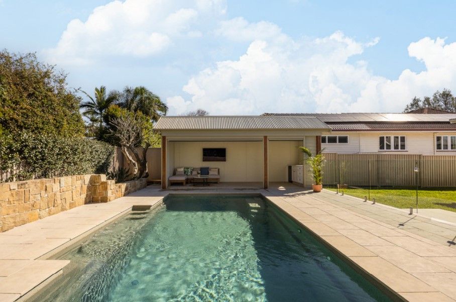 3 bedrooms House in 15 Kenbarry St BRIGHTON QLD, 4017