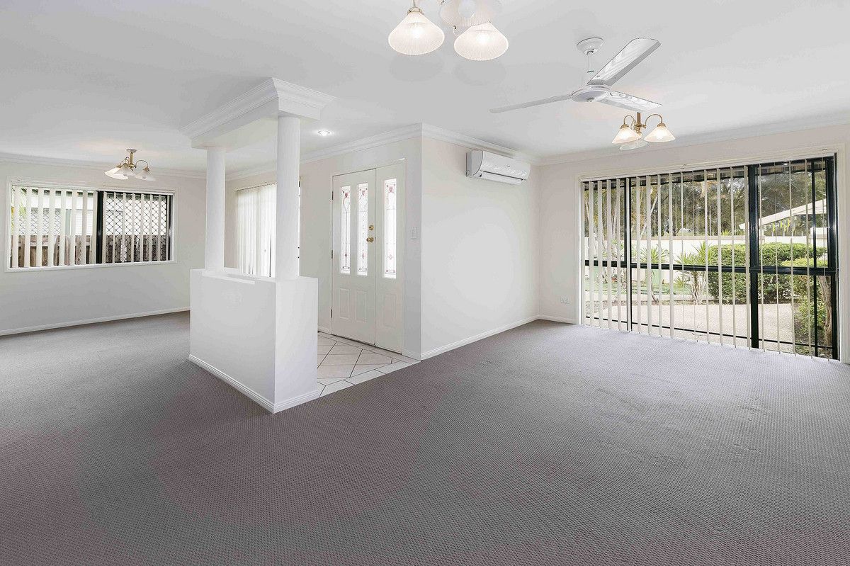 2/137 Bayview Street, Runaway Bay QLD 4216, Image 2