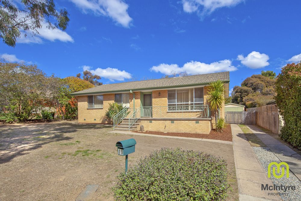 19 Ross Smith Crescent, Scullin ACT 2614, Image 2