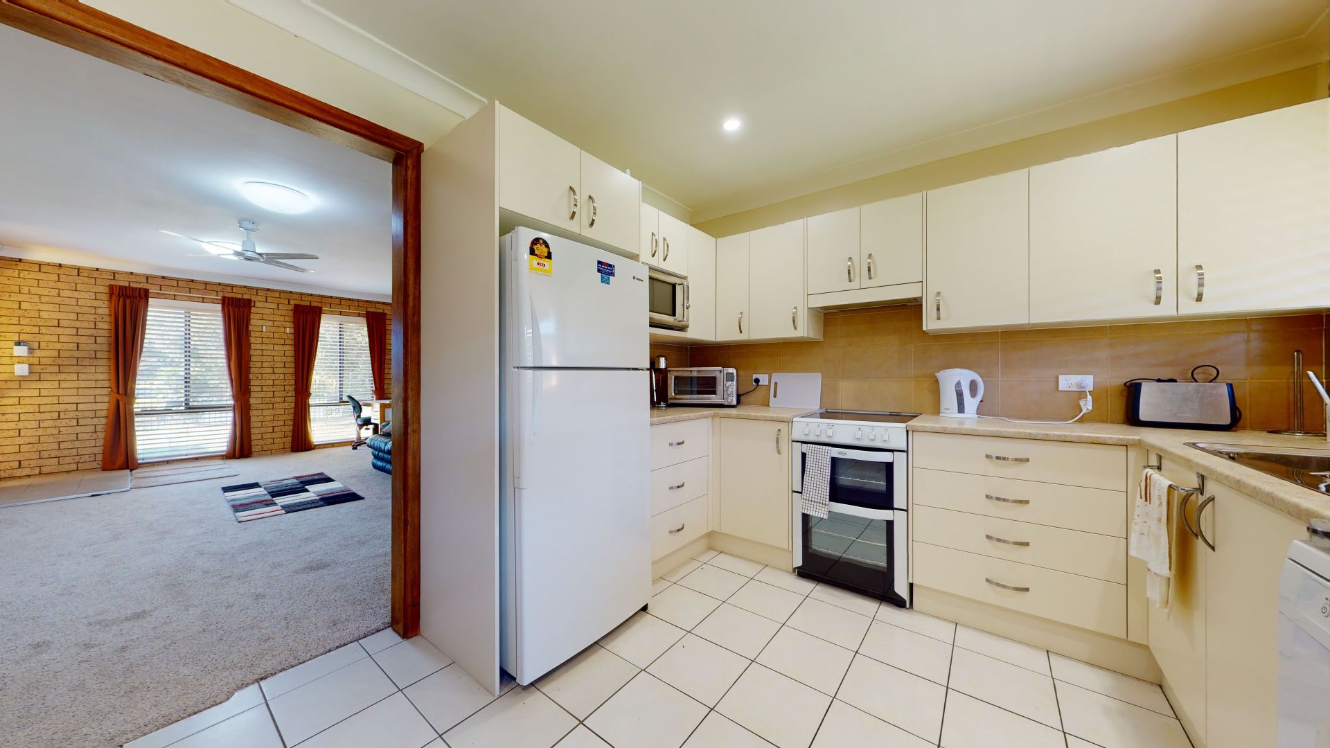 25 Corbett Avenue, Dubbo NSW 2830, Image 2