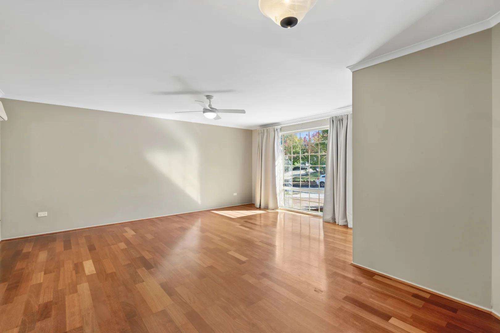 Additional image 4 of 29 Walker Crescent, Jerrabomberra NSW 2619