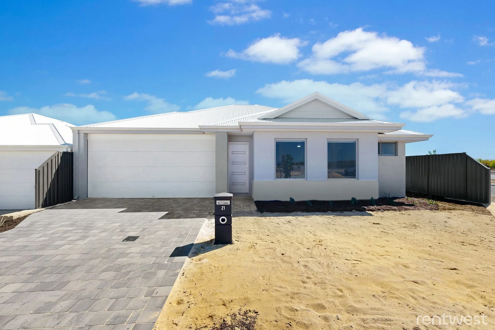 21 Java Rd, Eglinton WA 6034