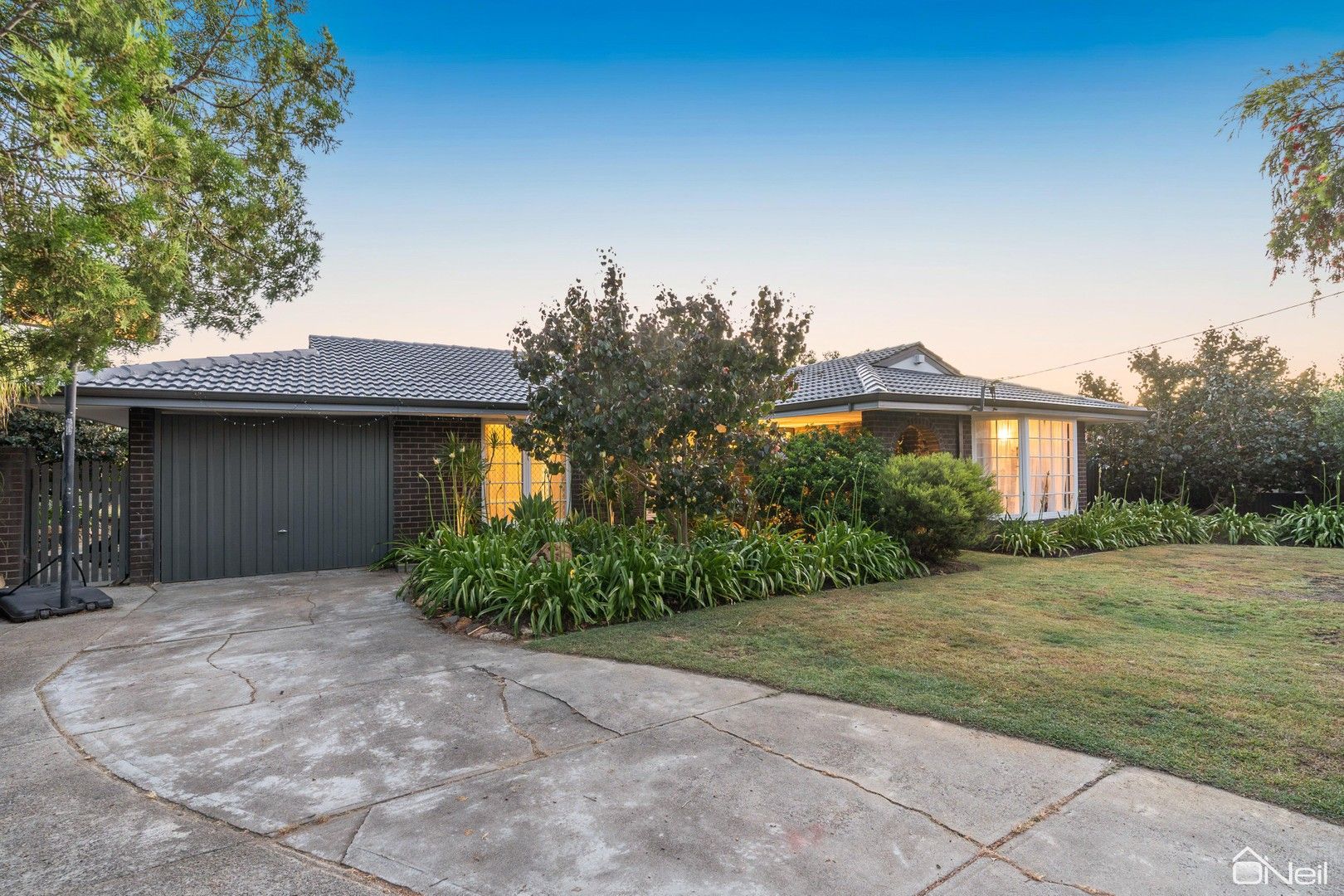 3 bedrooms House in 5 Tara Way KELMSCOTT WA, 6111