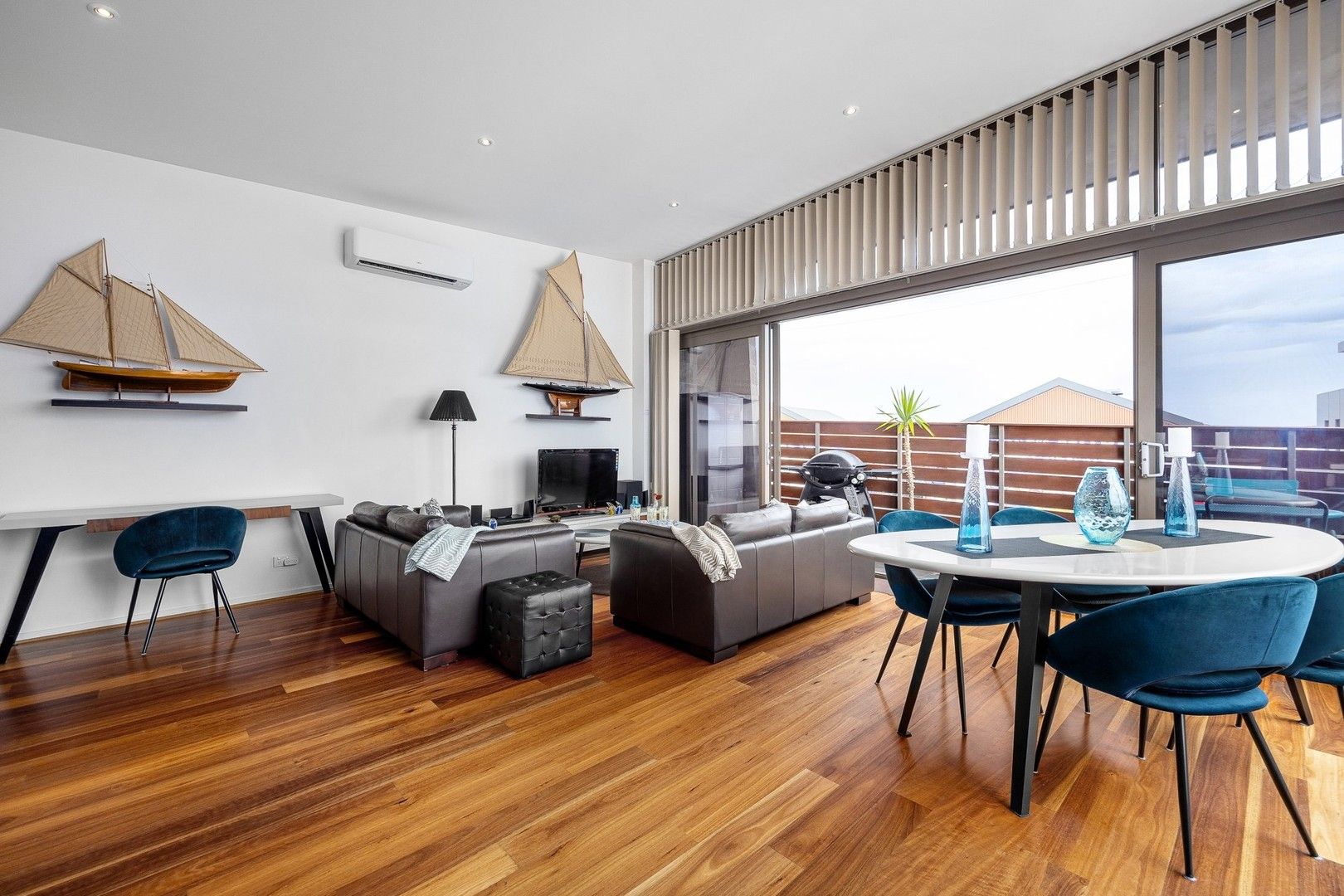 2 bedrooms Apartment / Unit / Flat in 1/60 Kerferd Avenue SORRENTO VIC, 3943