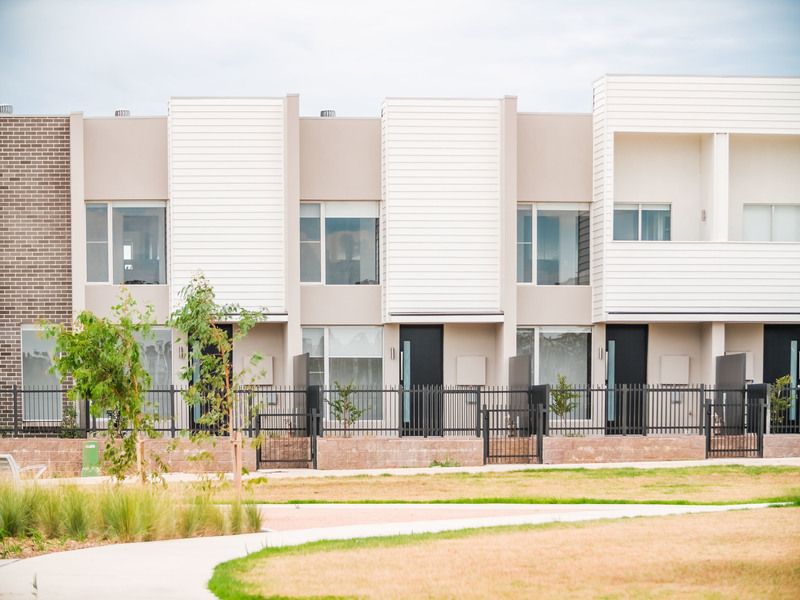 2 bedrooms Townhouse in 15 Geebung Lane DENHAM COURT NSW, 2565