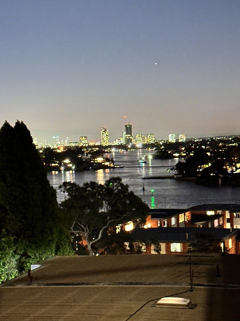 2 bedrooms Apartment / Unit / Flat in 17/2 Bortfield Dr CHISWICK NSW, 2046