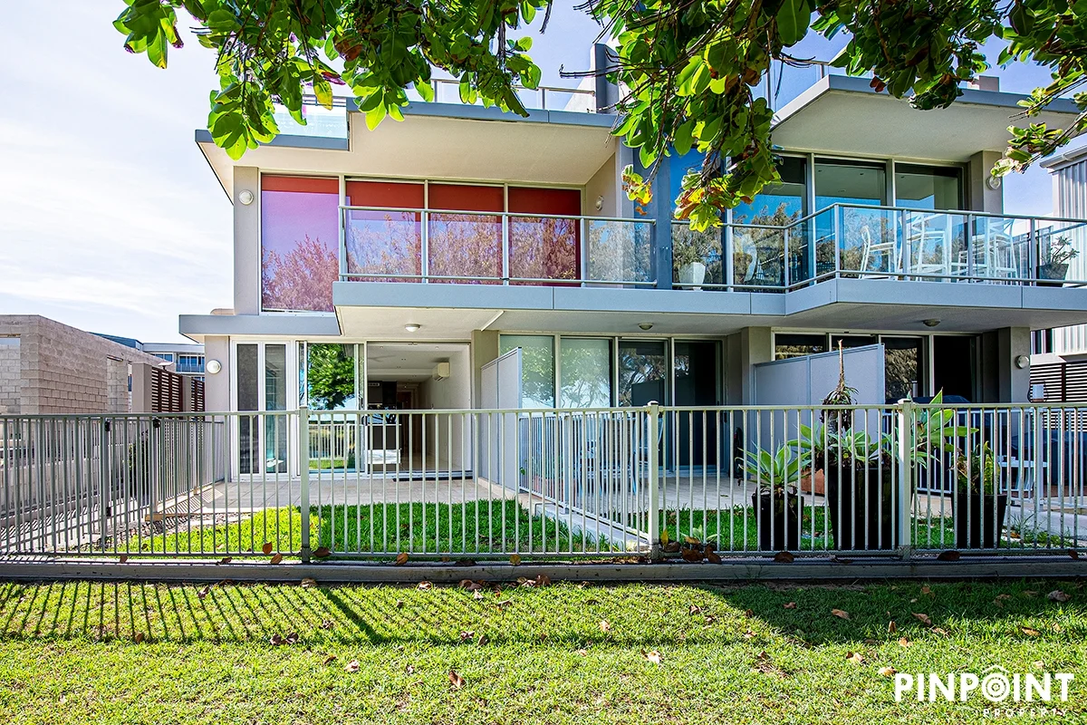 Additional image 2 of Lanterns, 1/14 Marina Beach Parade (East Point Drive), Mackay Harbour QLD 4740
