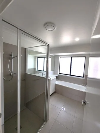 Additional image 20 of 23 Regal Circuit, Beaconsfield QLD 4740