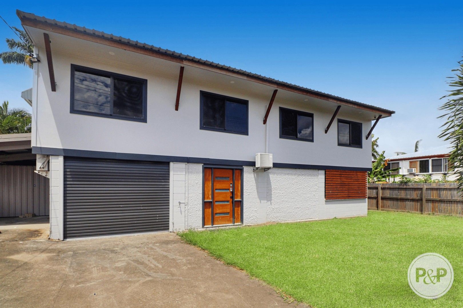4 bedrooms House in 128 Abbott Street OONOONBA QLD, 4811