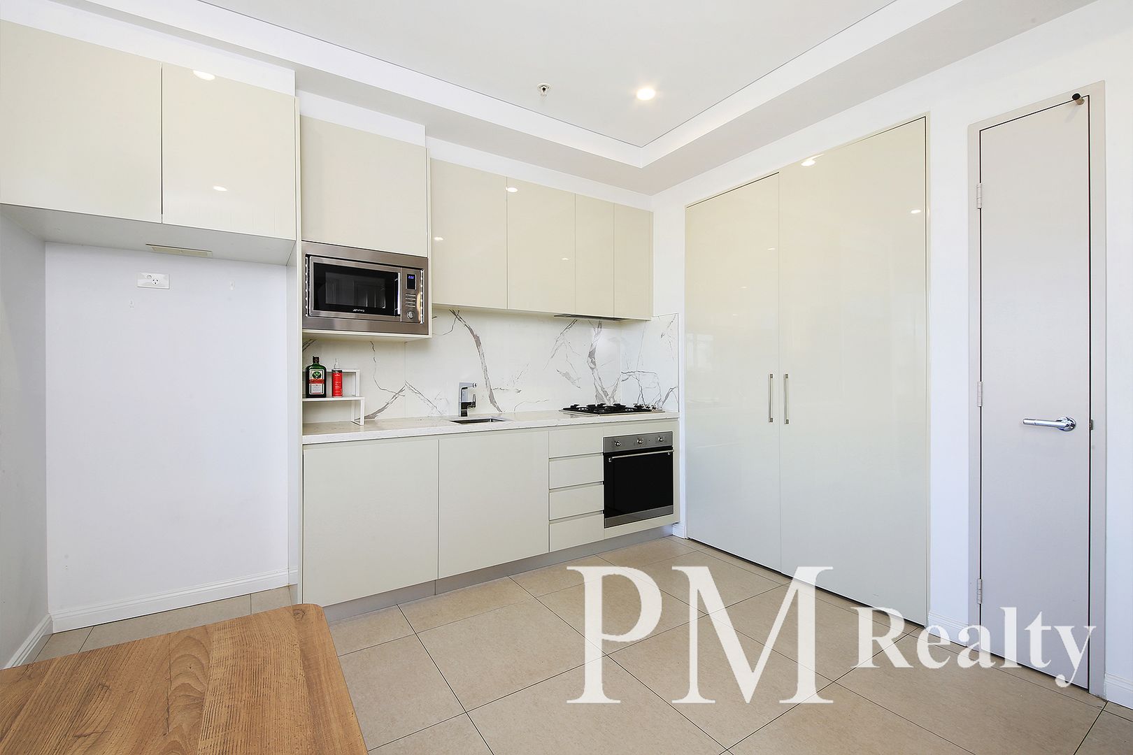 704/6 Bourke St, Mascot NSW 2020, Image 2