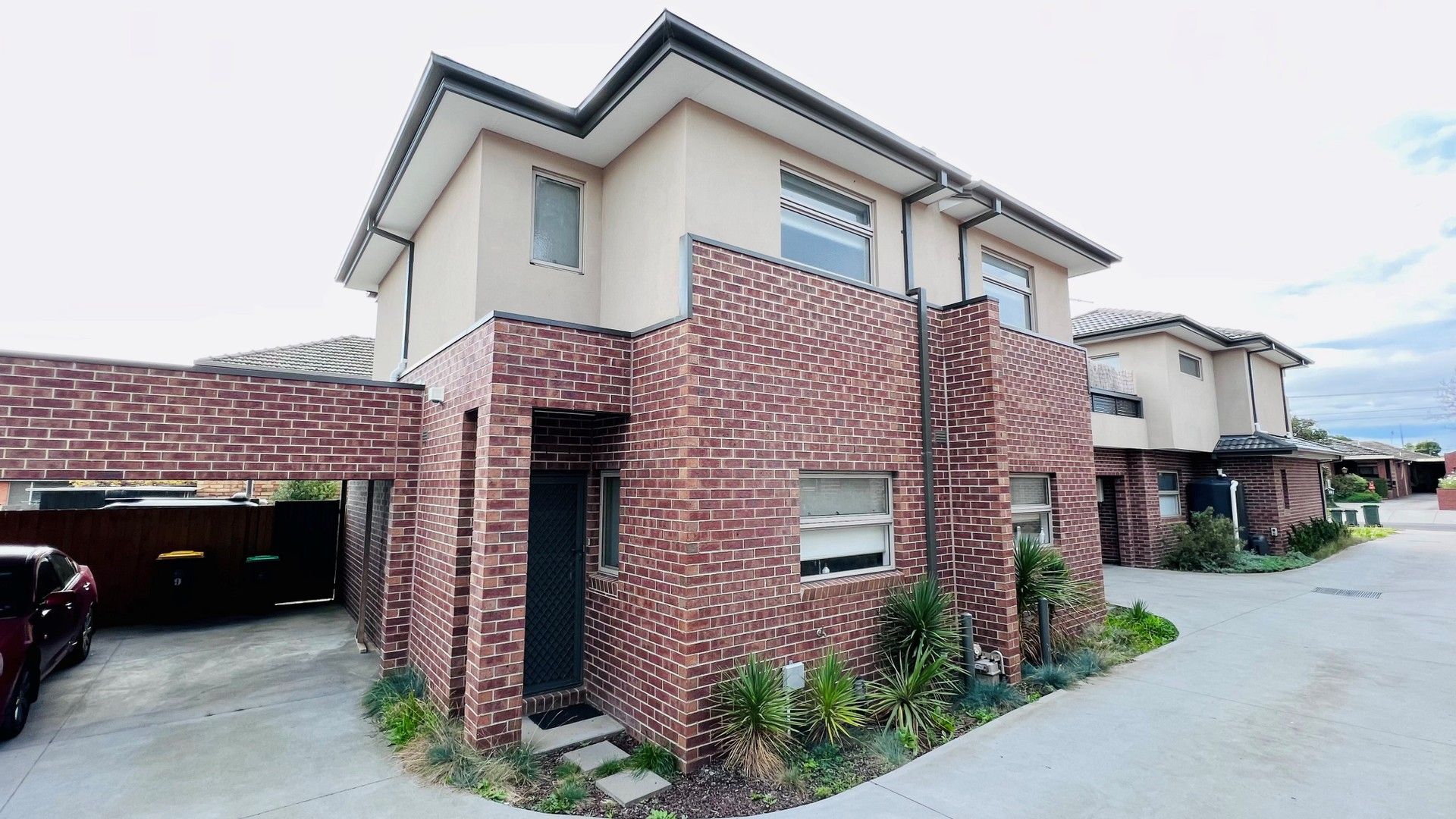 2 bedrooms Townhouse in 9/9 Harbury Street RESERVOIR VIC, 3073