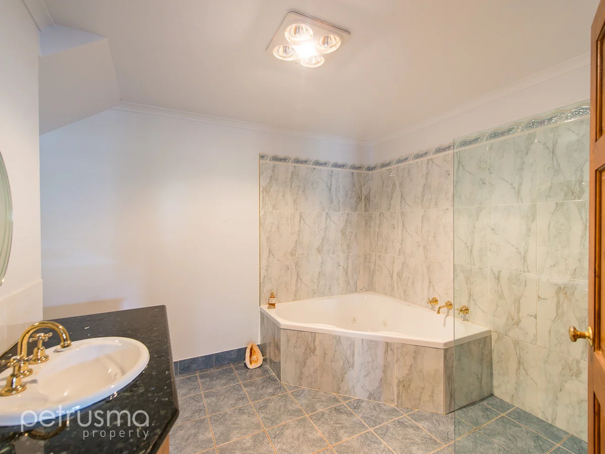 Additional image 7 of 1 Rosny Esplanade, Montagu Bay TAS 7018