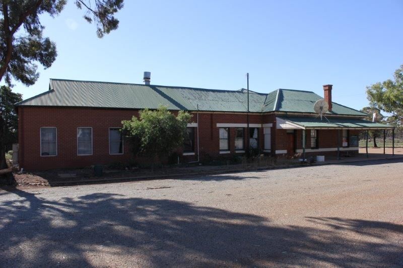 Doolette & Nicholls Street, Bullfinch WA 6484, Image 2