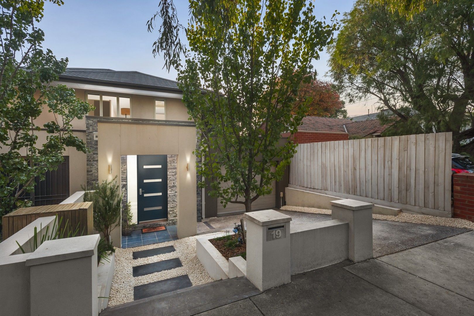 19 Swyer Street, Hampton VIC 3188, Image 1