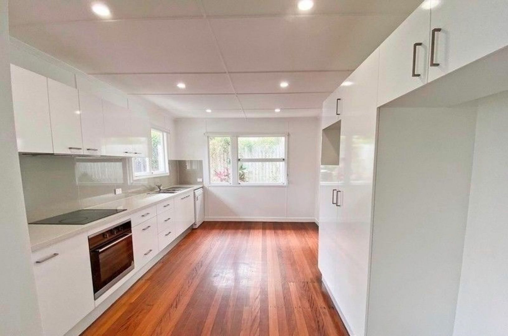 31 Normanton Street, Stafford Heights Property History & Address