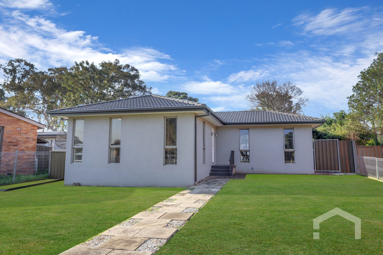 3 bedrooms House in 17 Idriess Crescent BLACKETT NSW, 2770