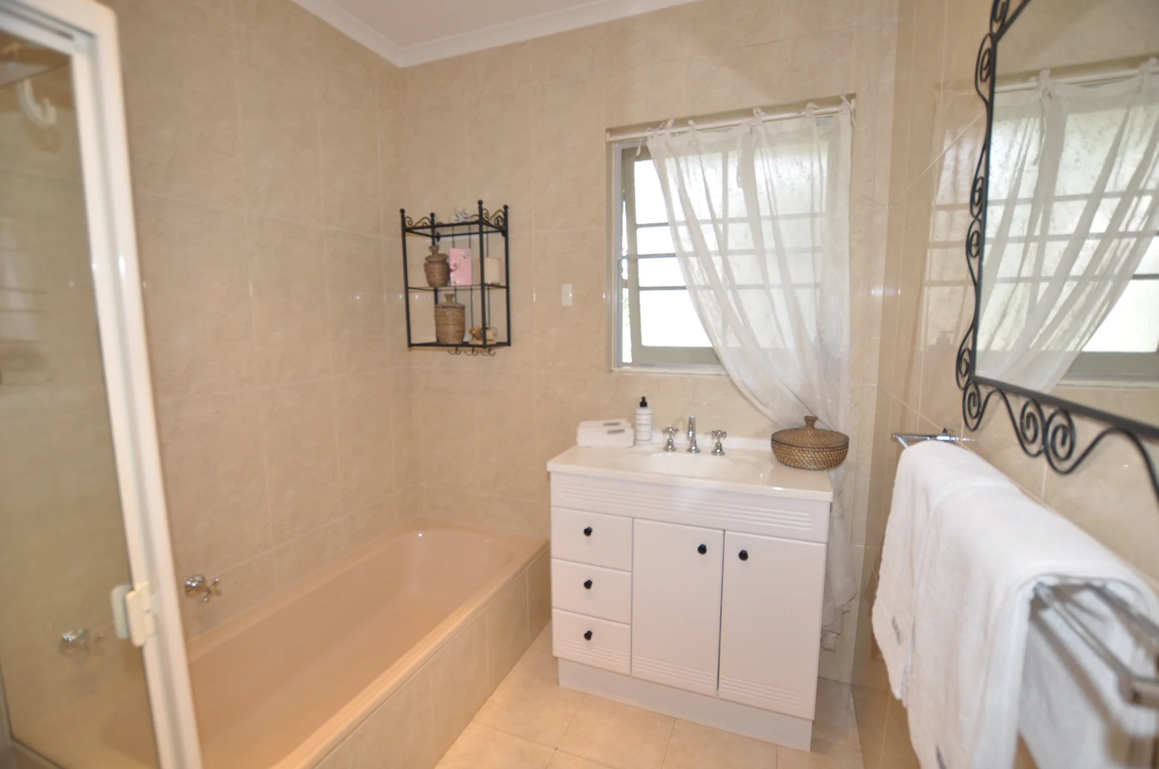 Additional image 15 of McLaren Vale SA 5171