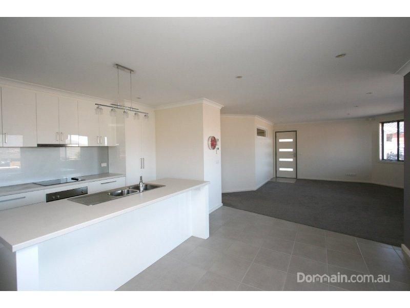 2/18 Childs Drive, OLD BEACH TAS 7017, Image 2