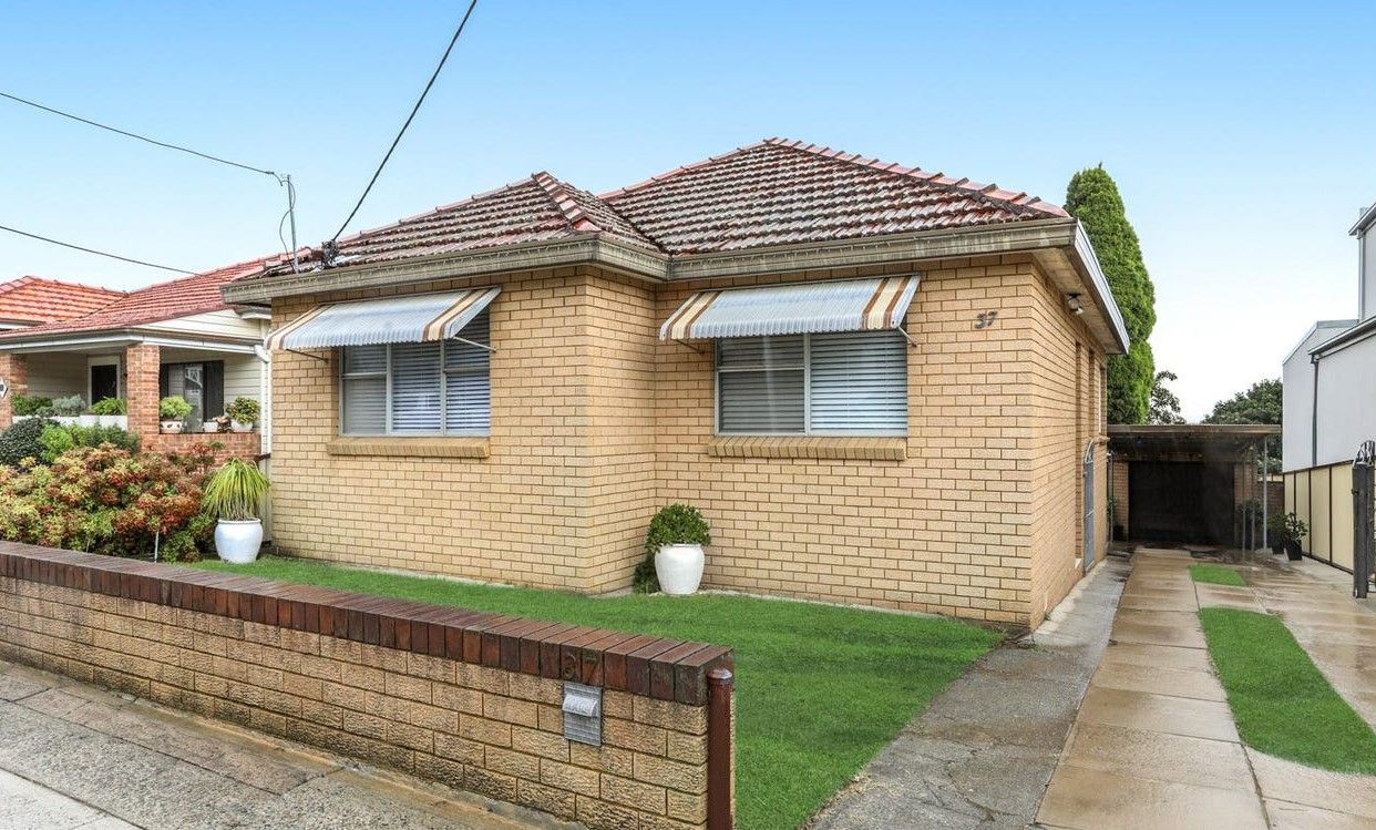 3 bedrooms House in 37 Bedford Street EARLWOOD NSW, 2206