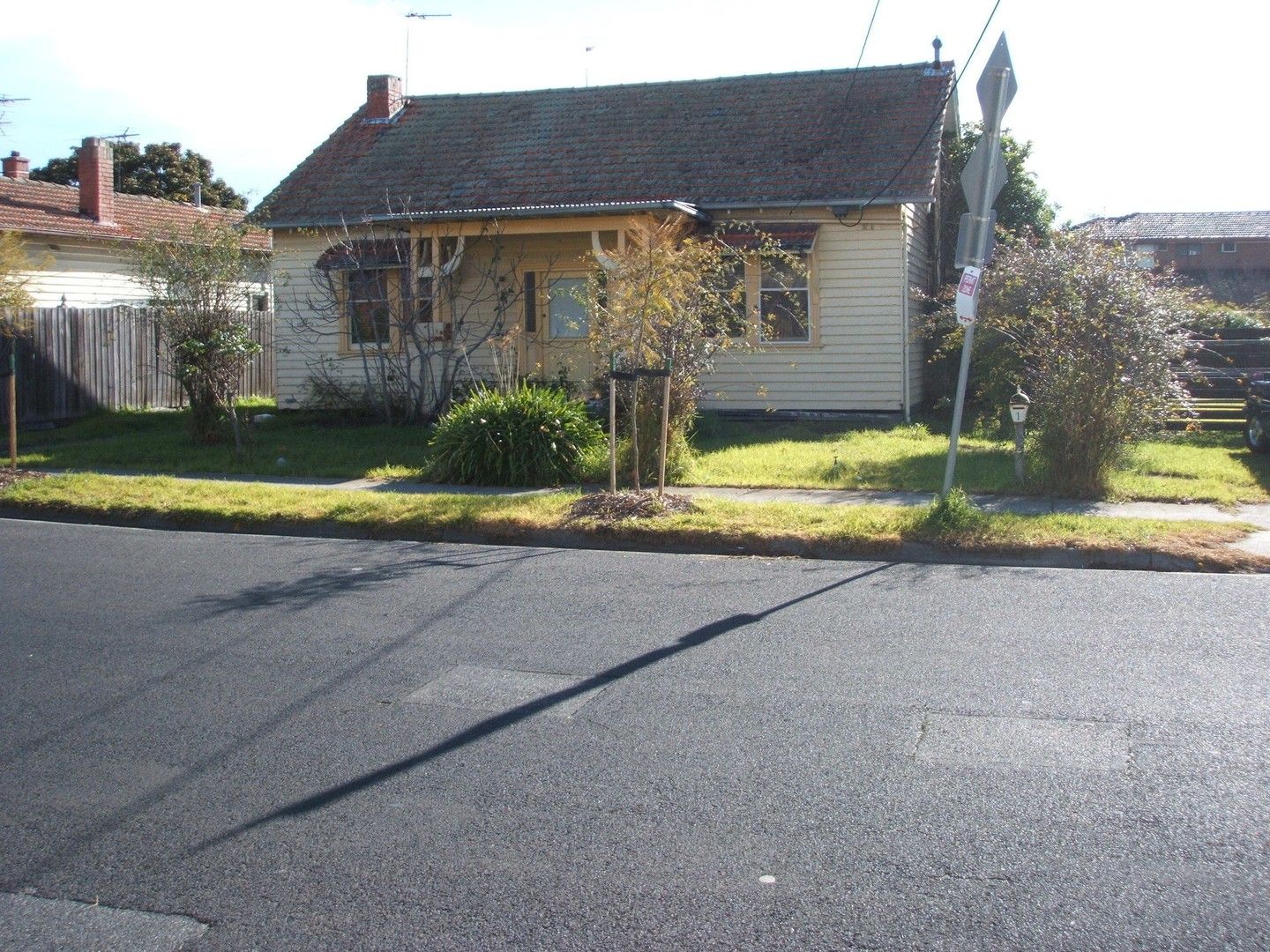1 bedrooms Apartment / Unit / Flat in 2/49 Bent MOONEE PONDS VIC, 3039