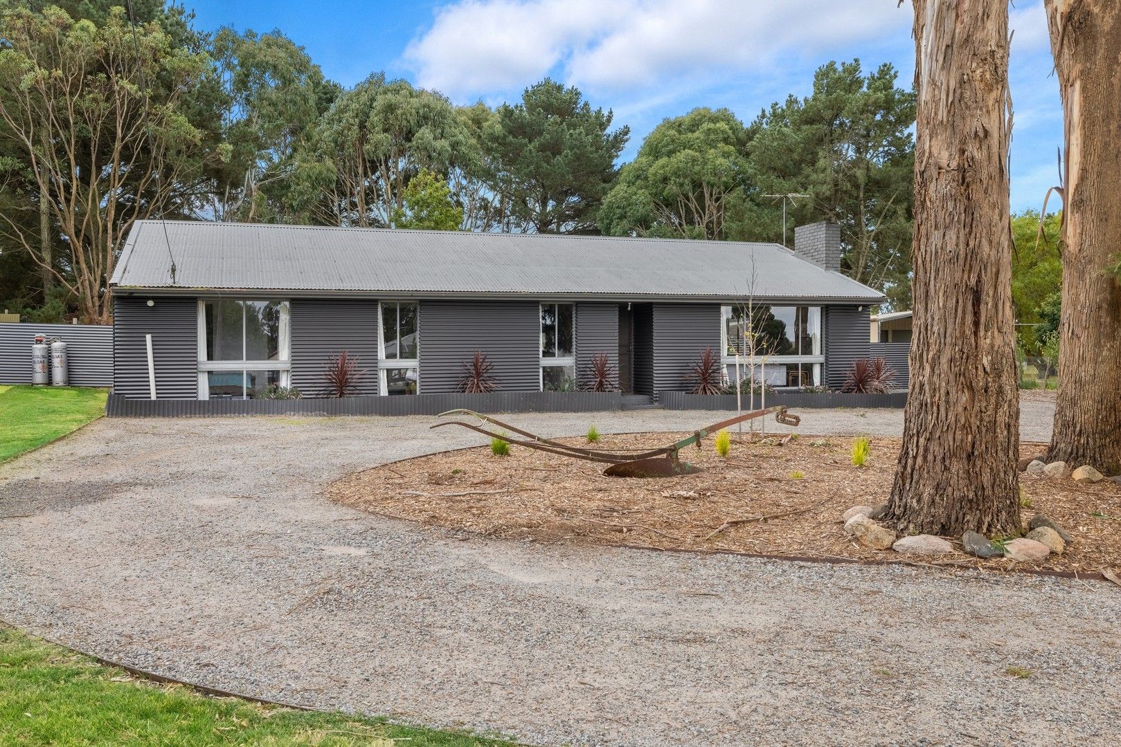 7 Bowkett Close, Romsey VIC 3434, Image 0