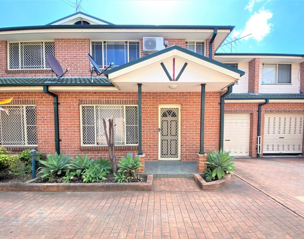 3/32 Hoxton Park Road, Liverpool NSW 2170
