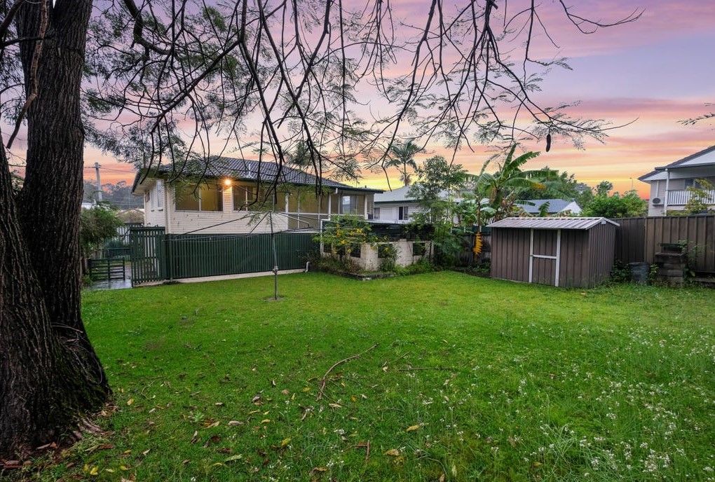 3 bedrooms Apartment / Unit / Flat in 1/8 Orana Street CARINA QLD, 4152