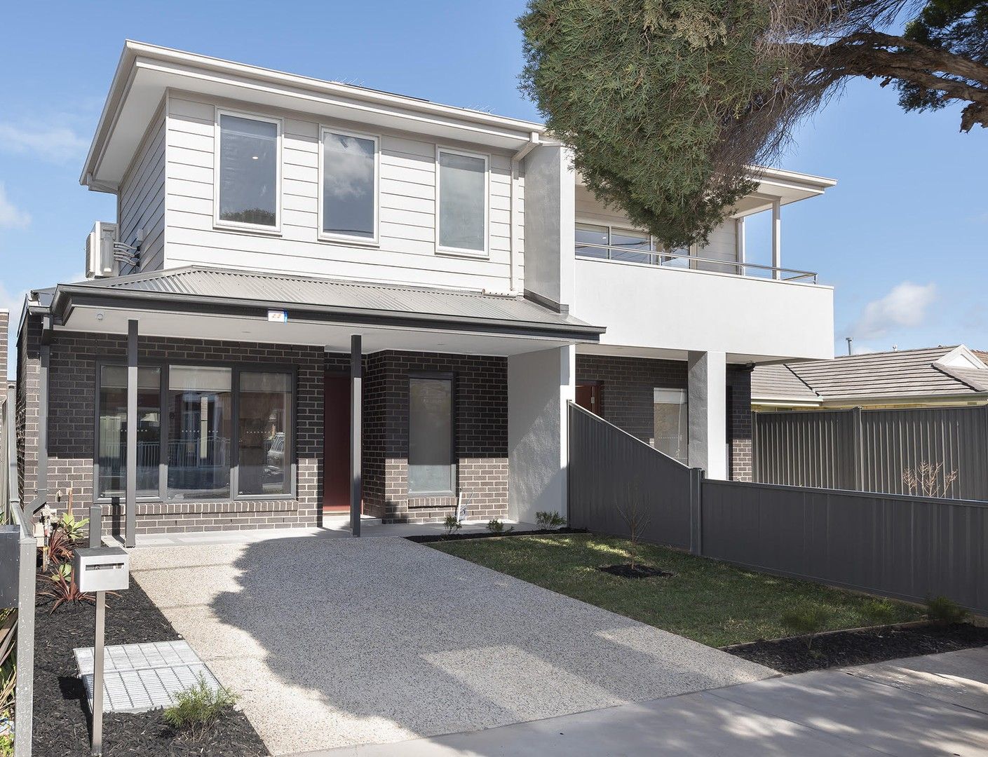 2 bedrooms Townhouse in 13A Deakin Street MAIDSTONE VIC, 3012