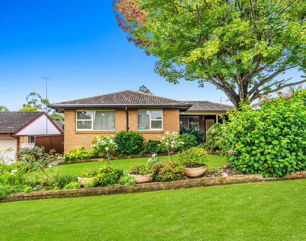 35 Tallowwood Crescent, Bradbury NSW 2560