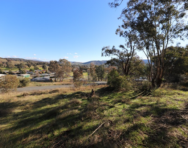 1 Eberlin Place, Tumut NSW 2720