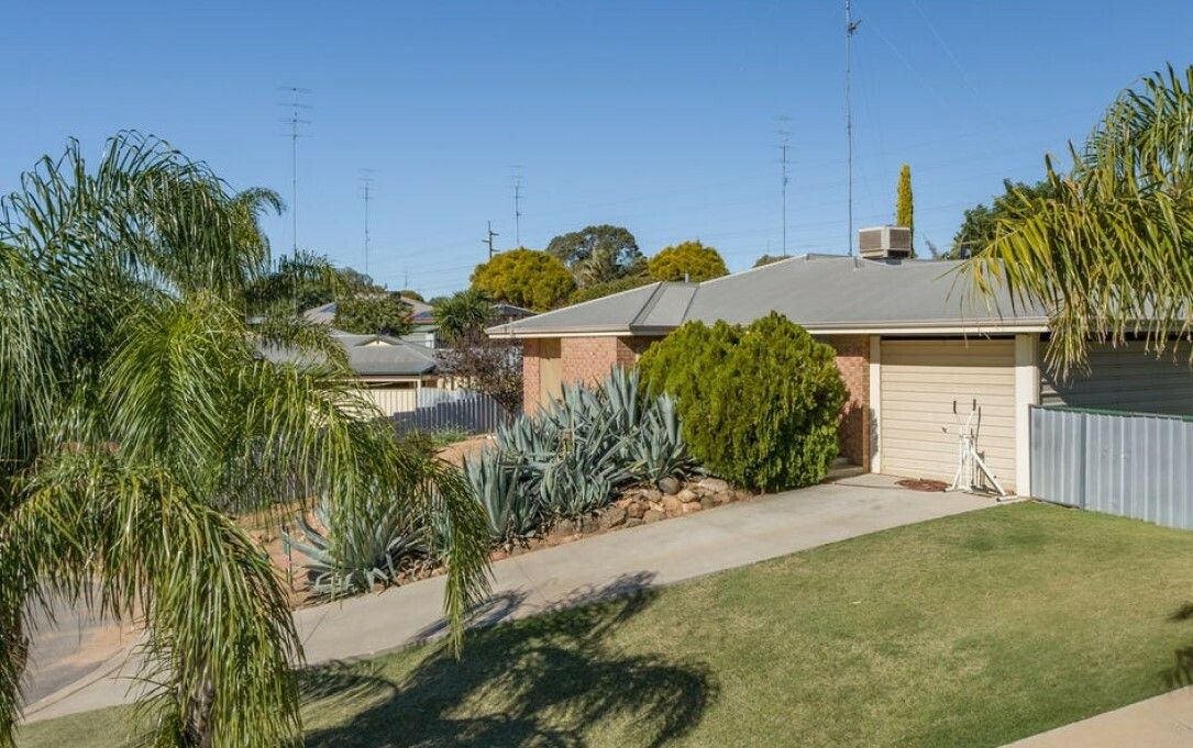 4 bedrooms House in 10 Freind Pl NORTHAM WA, 6401