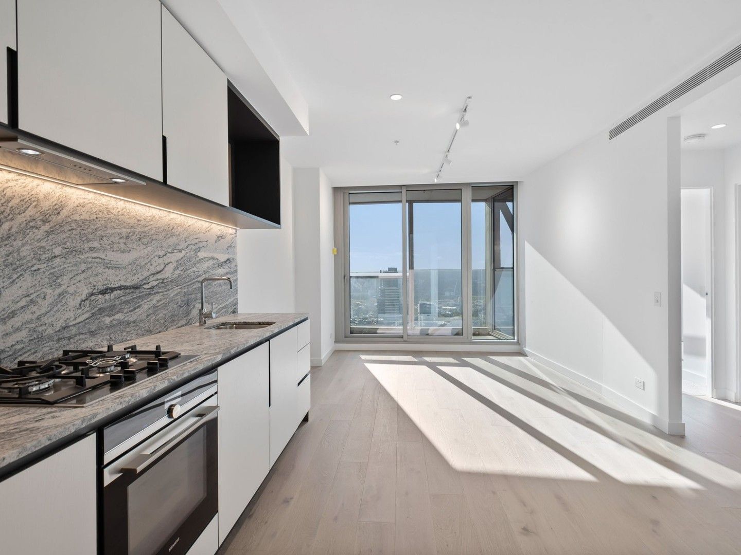 2 bedrooms Apartment / Unit / Flat in 4113b/639 Little Lonsdale Street MELBOURNE VIC, 3000