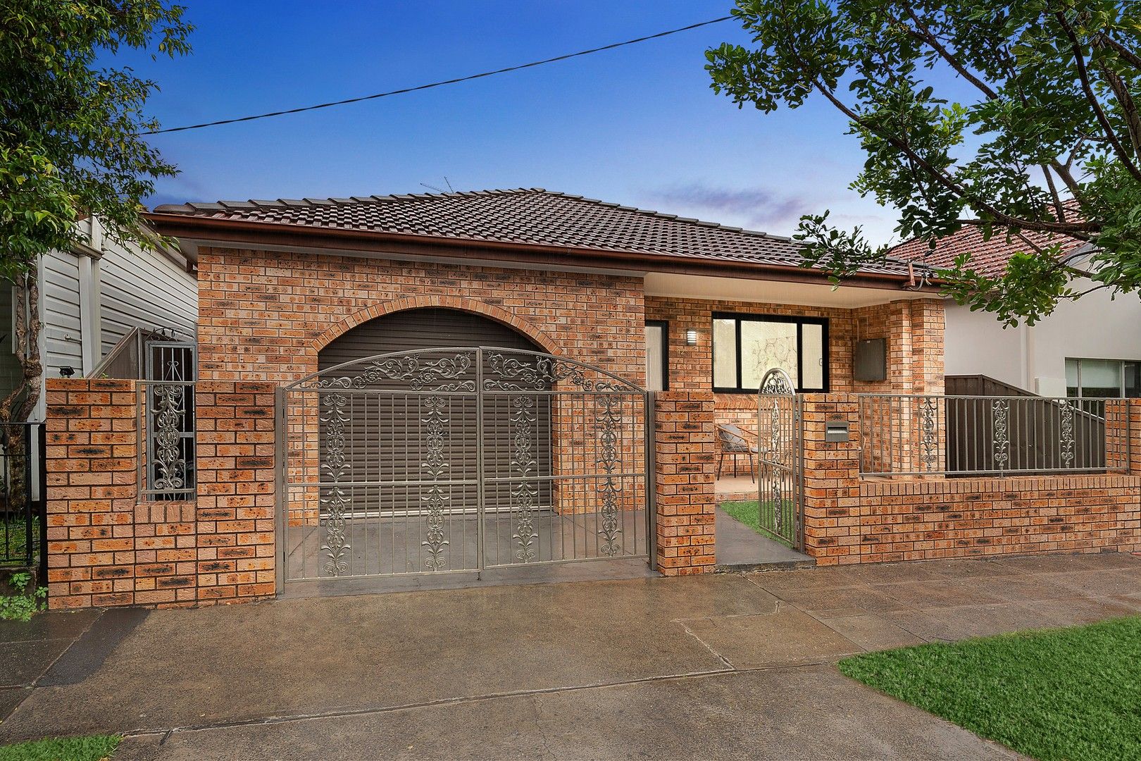 5 bedrooms House in 42 Day Street MARRICKVILLE NSW, 2204